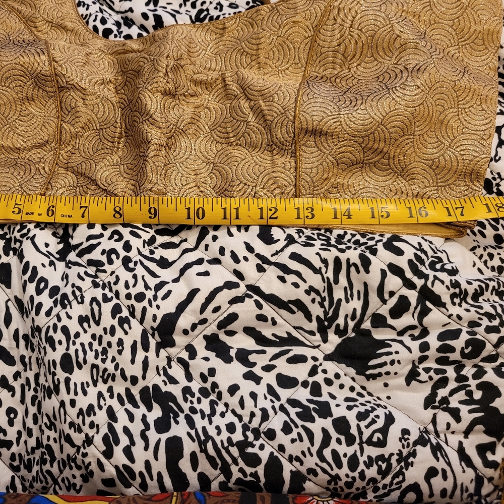 Sari - Picture 12 of 16